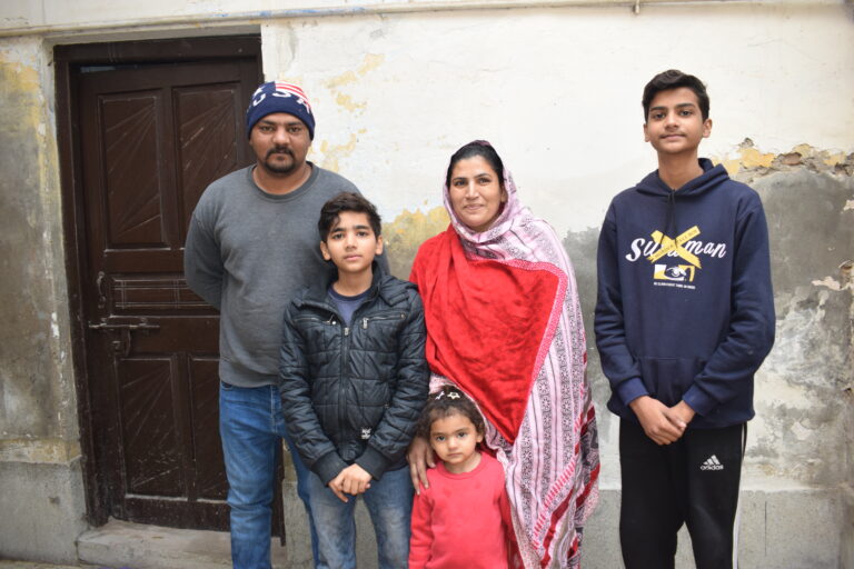Najam's Family SP-0007