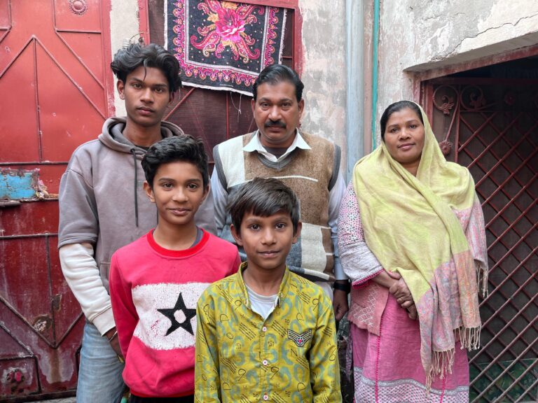 Fayyaz's Family SP-0005